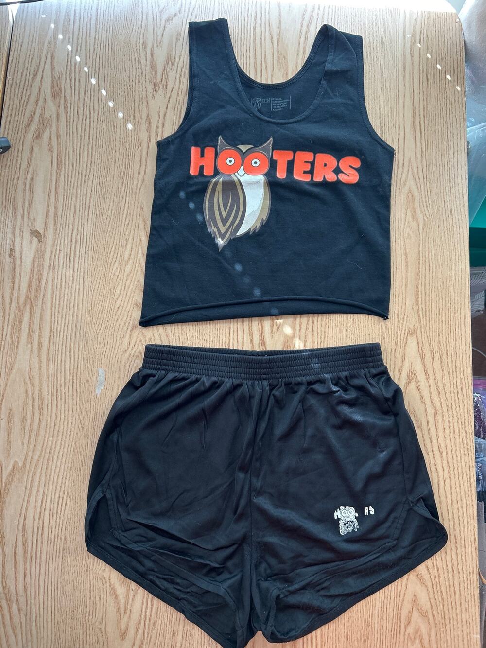 b46 Womens 2pc Hooters Girl Worn Uniform Tank & OG Shorts Xs/Small Waist 11-15”